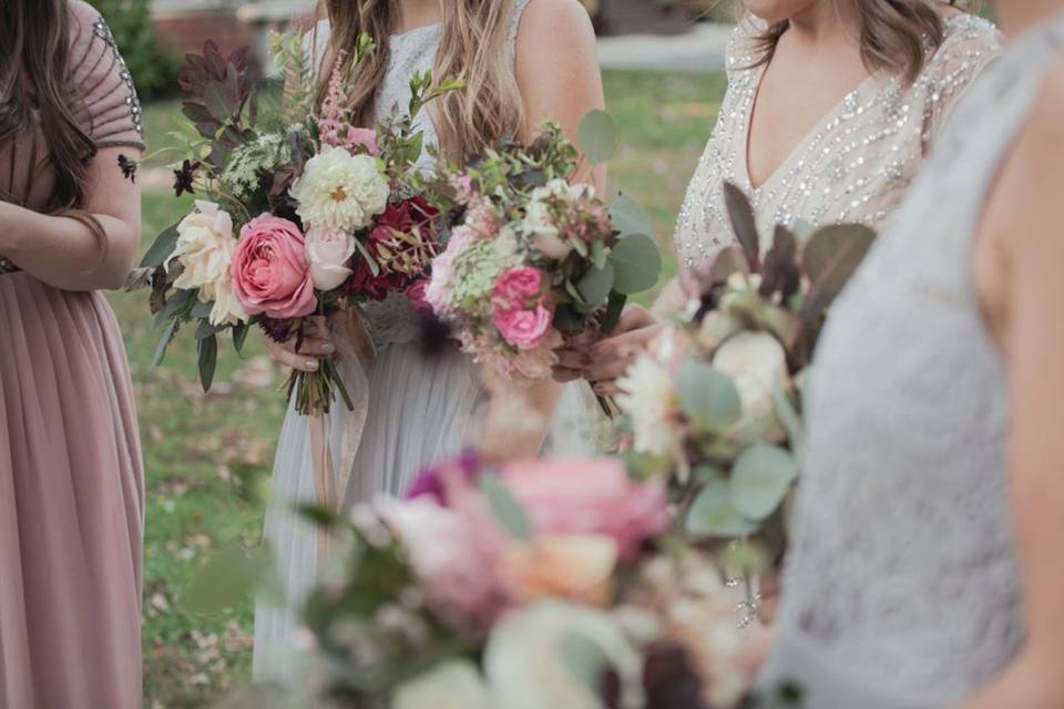 Bridesmaids bouquets