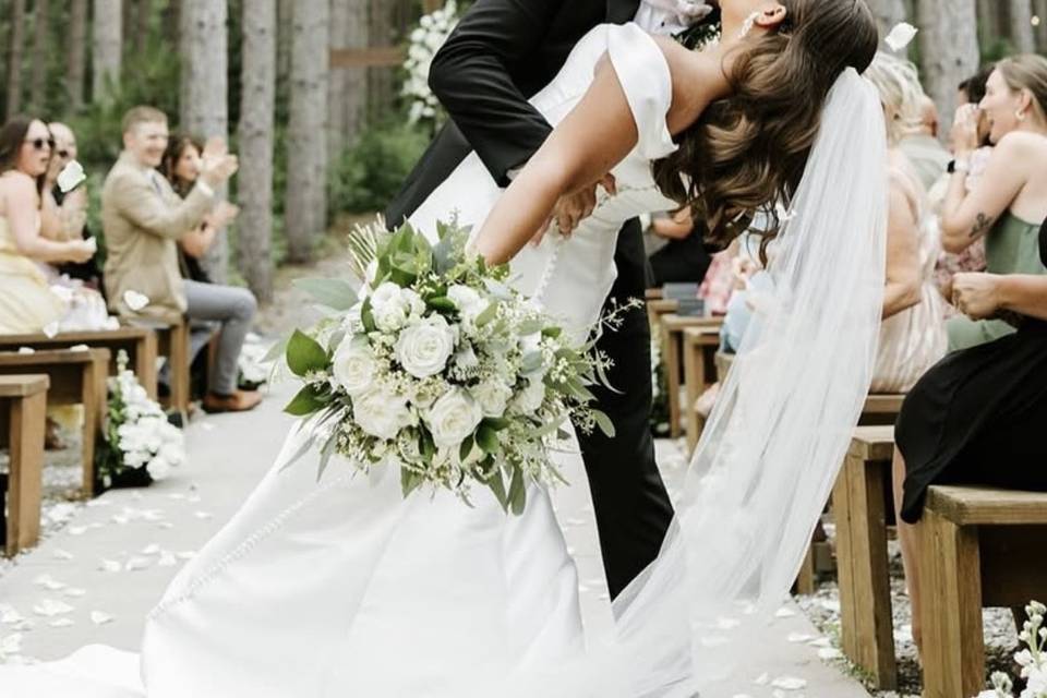 Pinewood Wedding | Minnesota