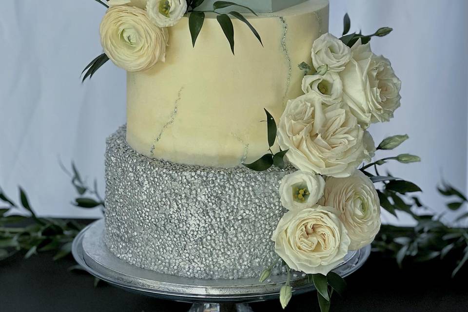 3-Tier Silver Confetti