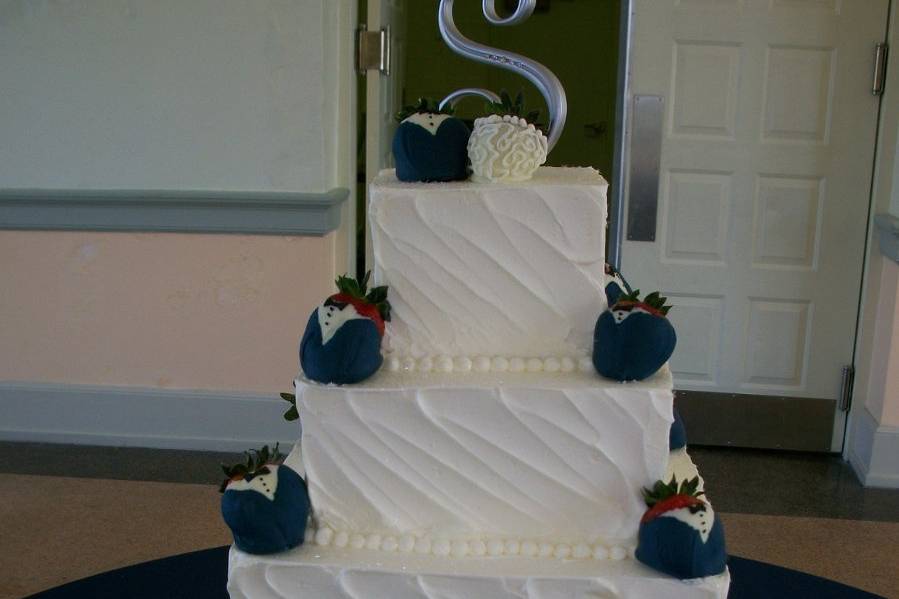 Four tier square cake