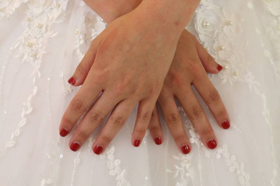 Red nails