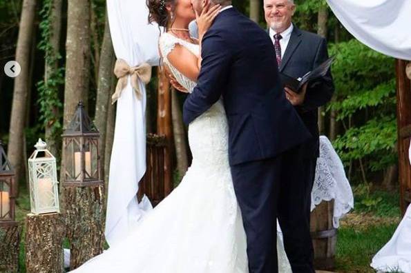 Newlyweds kiss