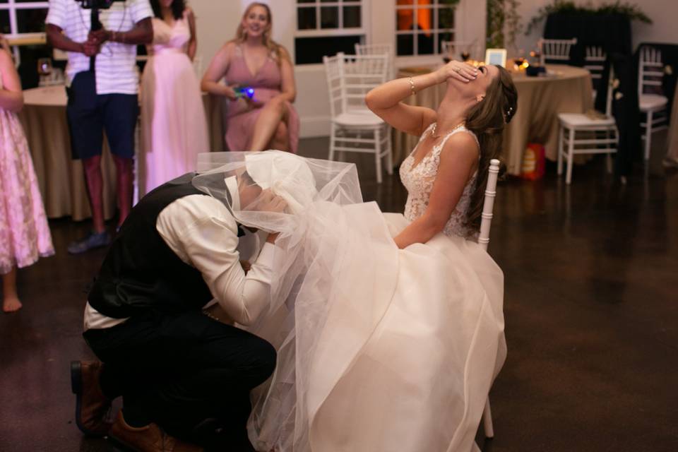 Garter toss