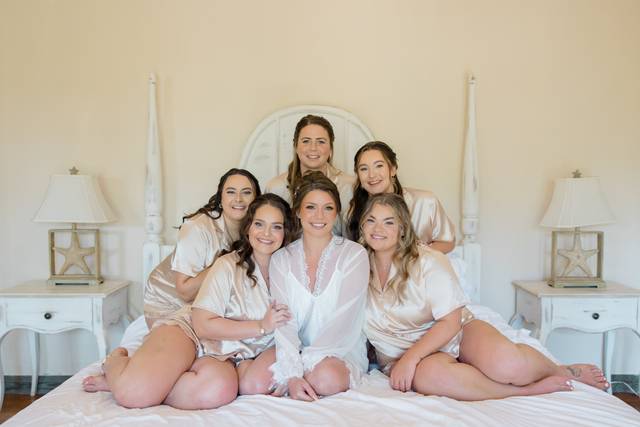 Elena Sandi Hair & Makeup Artist