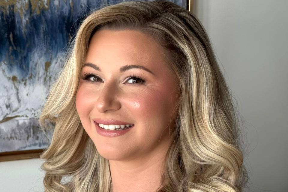 Costa rica makeup artist