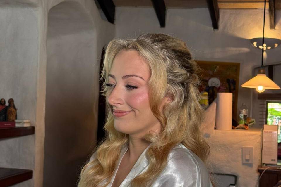 Costa rica makeupartist