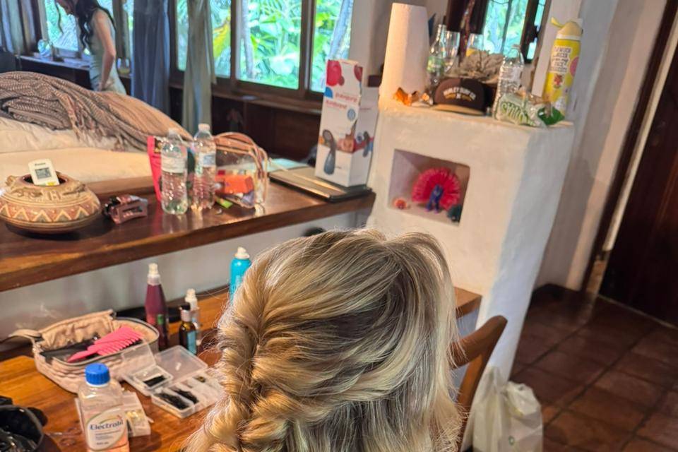 Costa rica makeupartist