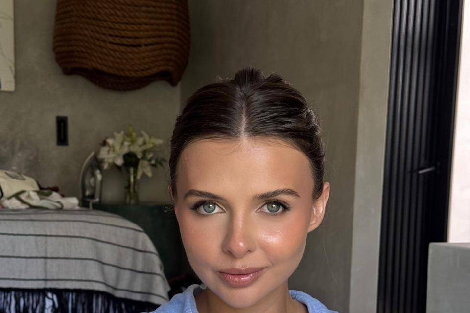 Costa rica makeup artist