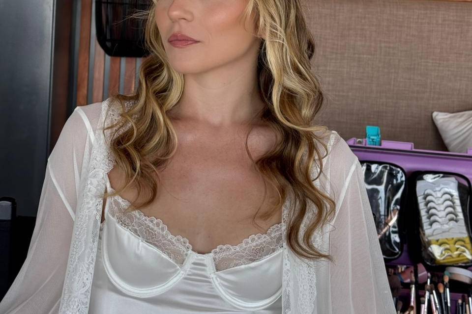 Tamarindo wedding makeup