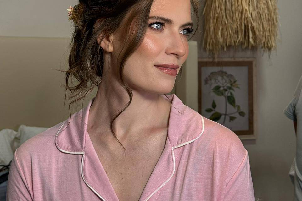 Costa rica makeup artist