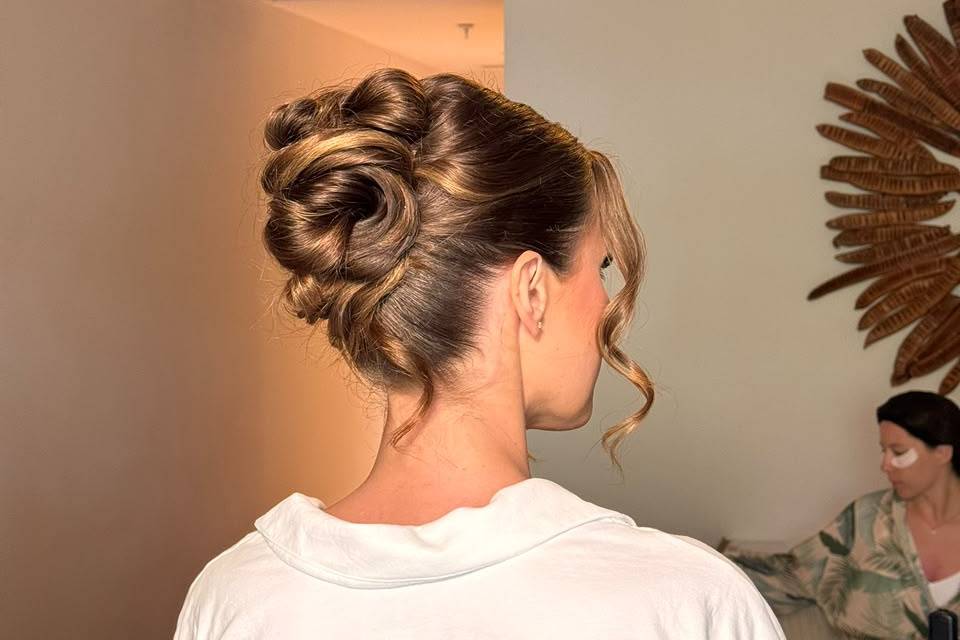Bridal hair and makeup