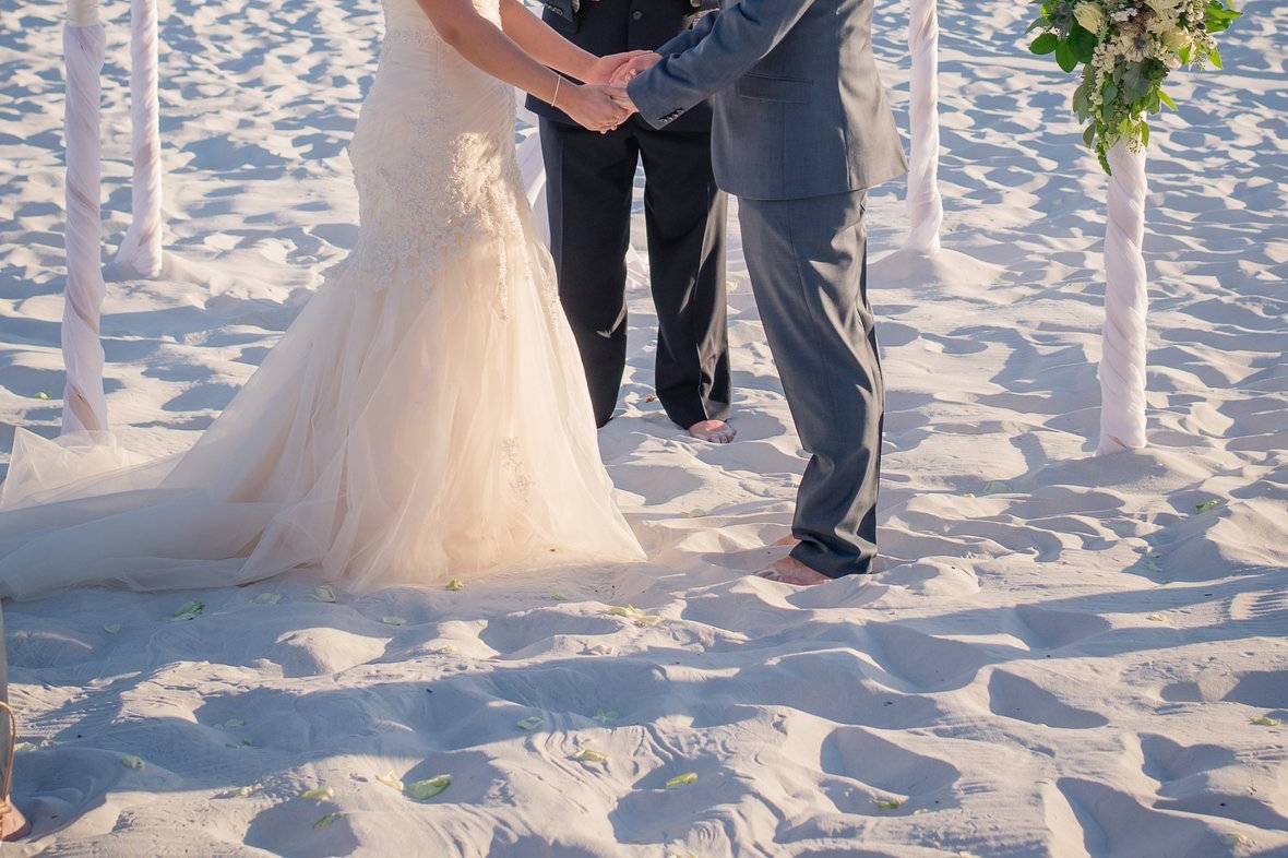 tops l beach & racquet resort wedding