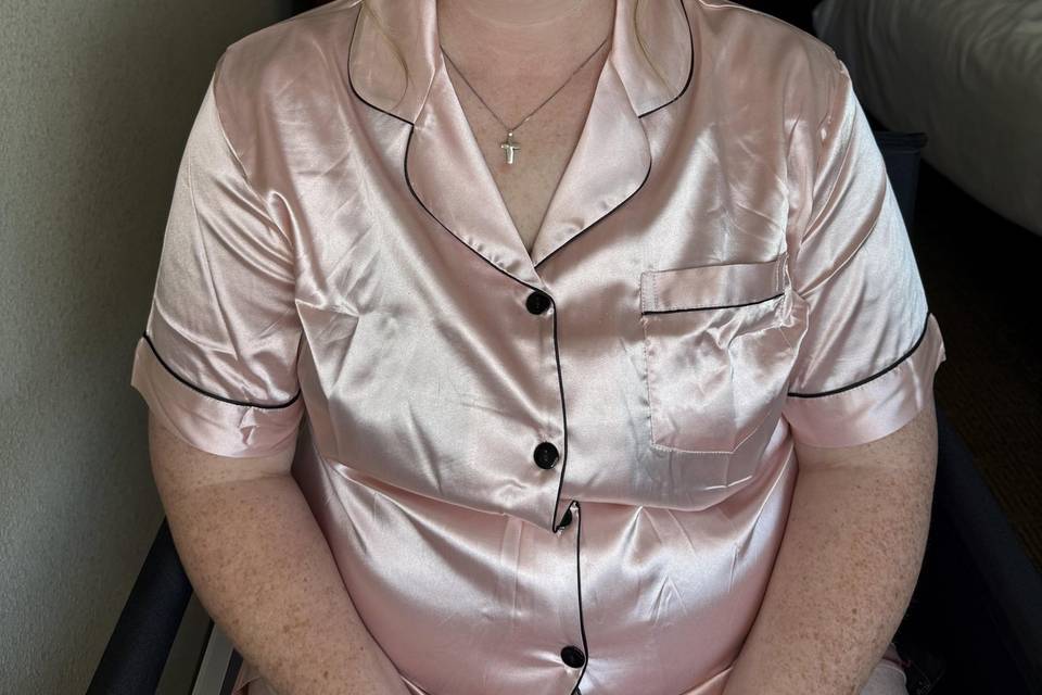 Bridesmaid with soft glam