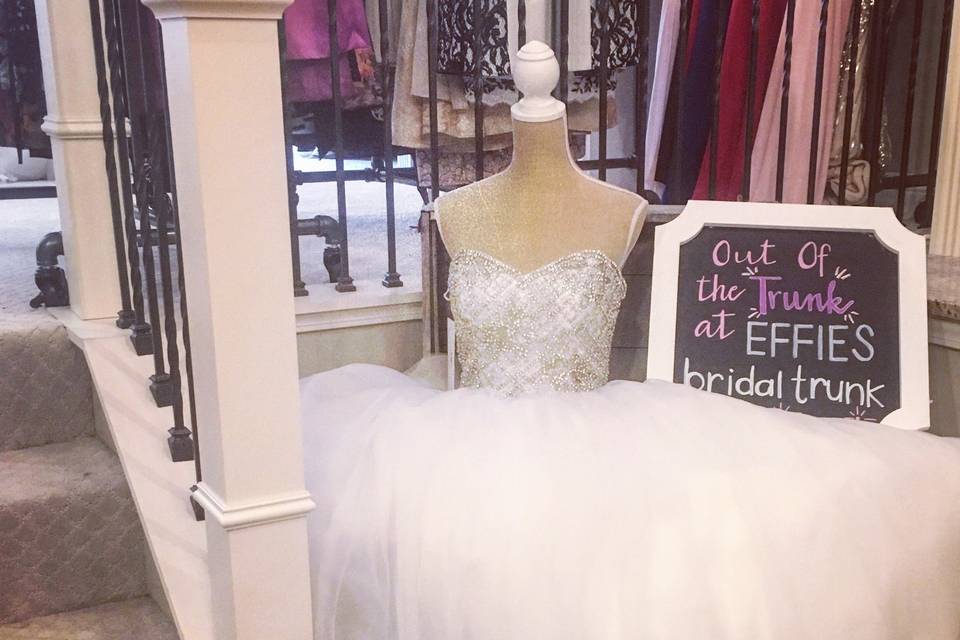 Effie's Bridal Trunk
