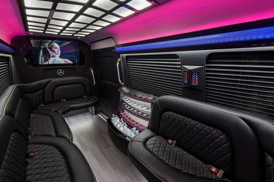 First Class Limousine