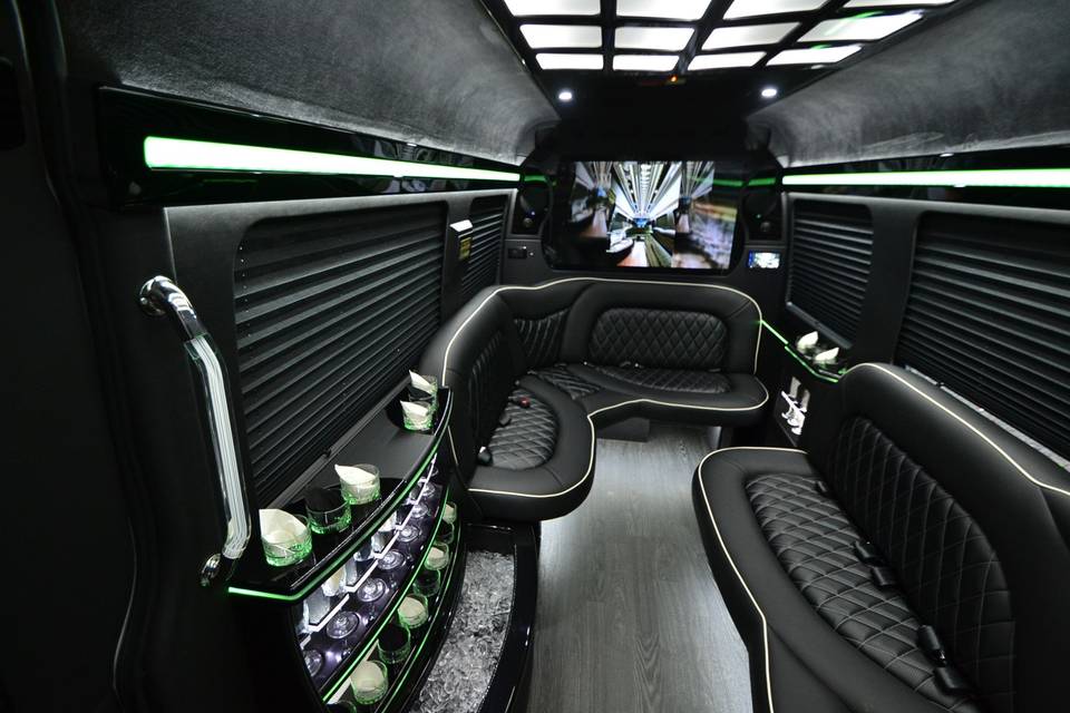 First Class Limousine