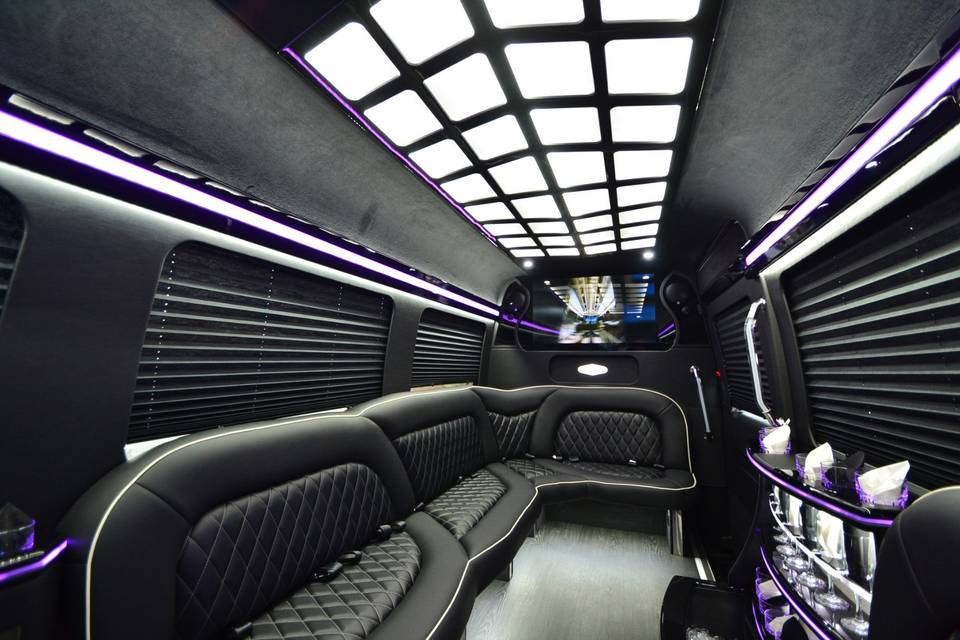 First Class Limousine