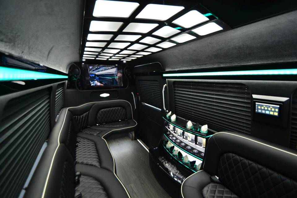 First Class Limousine