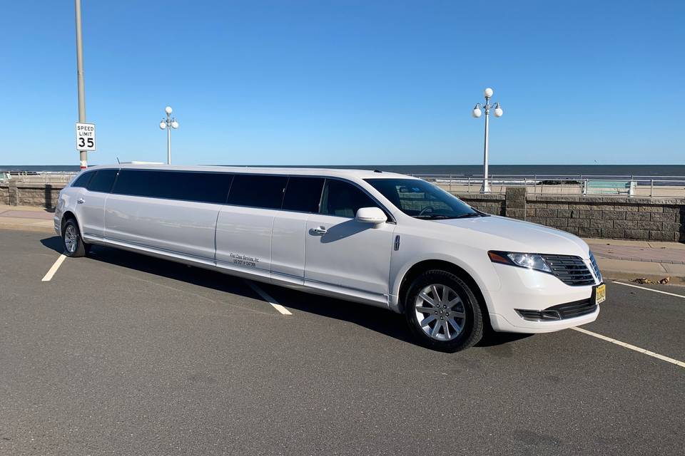 First Class Limousine