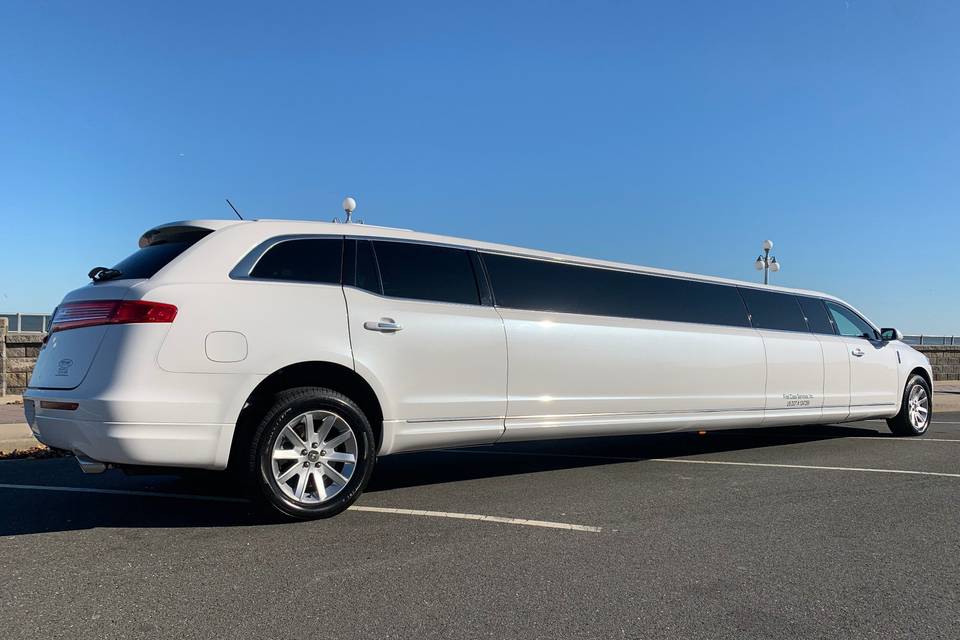 First Class Limousine