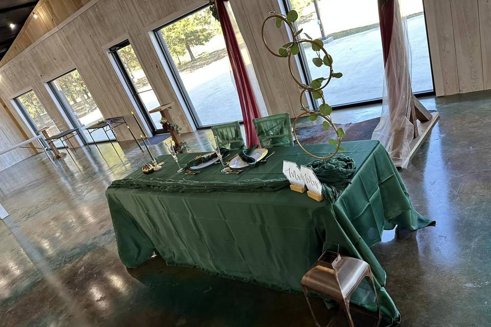Green bridal table