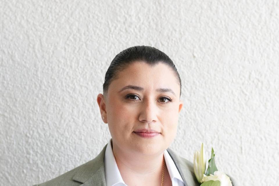 Makeup, hairstyle & haircut