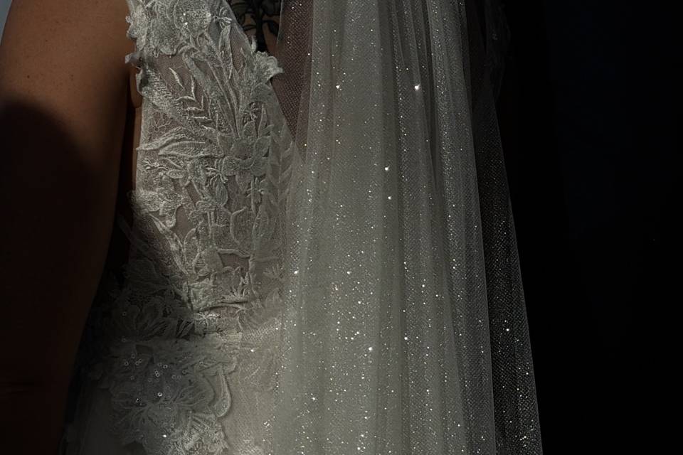 Bridal M&H wind-resistant