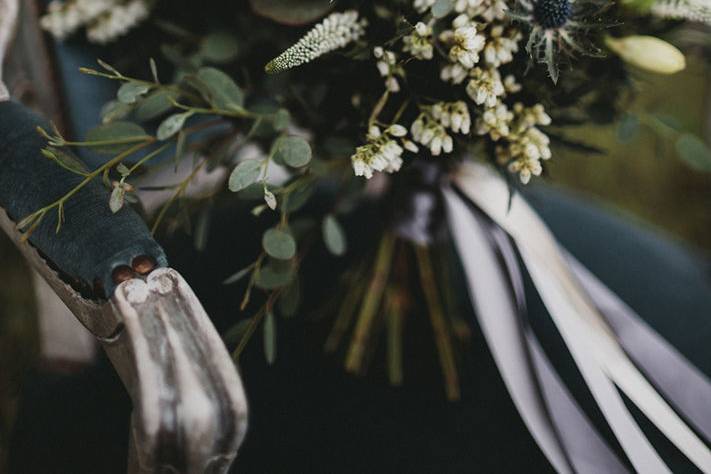 Bridal bouquet & shoes