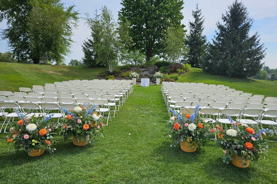 Aisle Decor