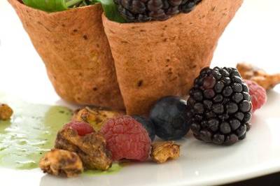 Lettuce and berry salad in crispy cup