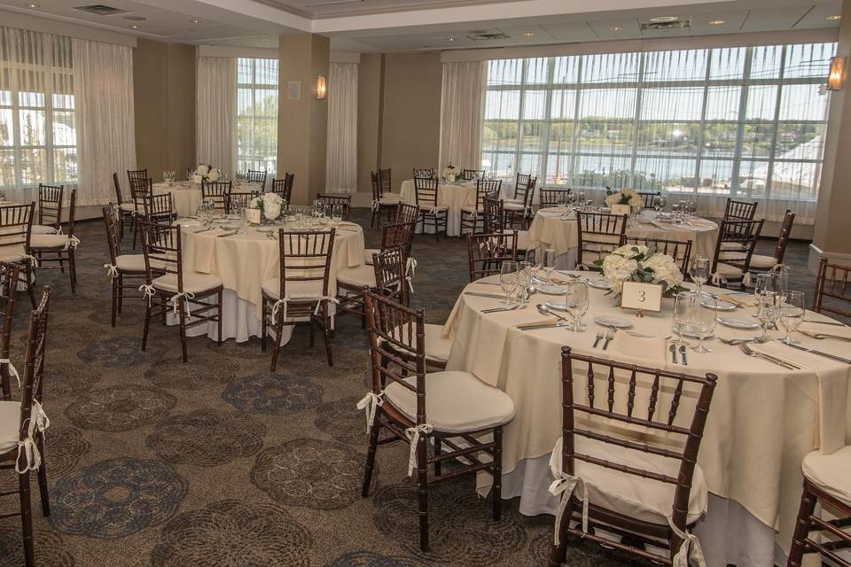 Harbor's Edge Room