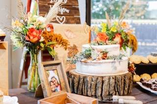 Wedding flowers and decor