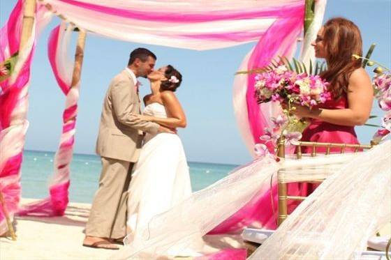 luxebridalexperts