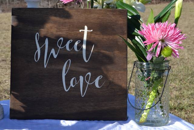 Sweet Love sign for your sweets table! Love is Sweet, Love is Sweet Take a Treat, or personalize!