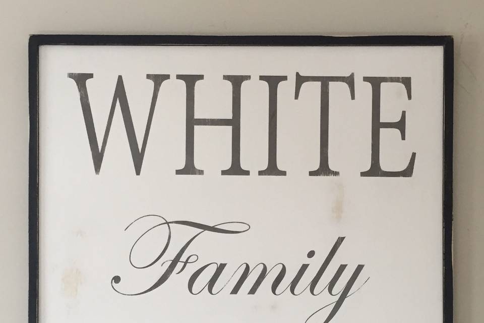 Hand painted, distressed family name sign with the year.  Also includes a delicate wood frame.  Beautiful addition to any home decor!
