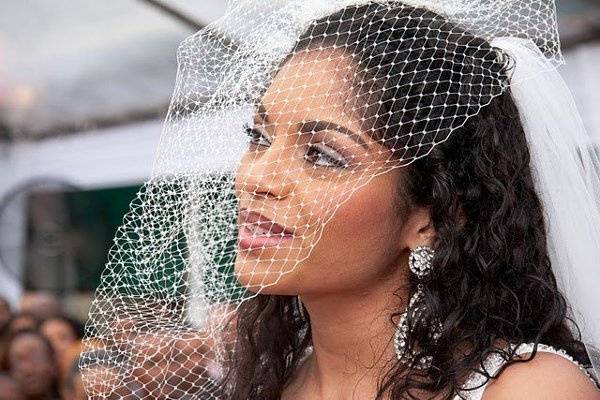 A portrait shot of our bride Jodi who also wore traditional make-up.