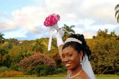 Sashana, another of our blushing brides, chose traditional make-up for her big day.