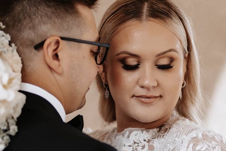 Smoky Bridal Makeup