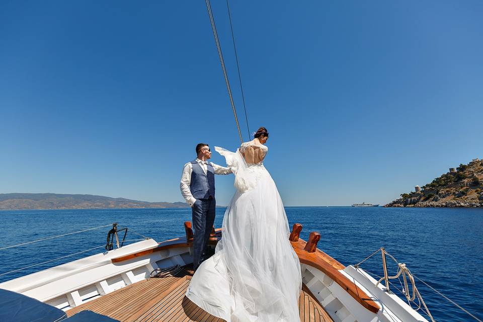 Bridal boat