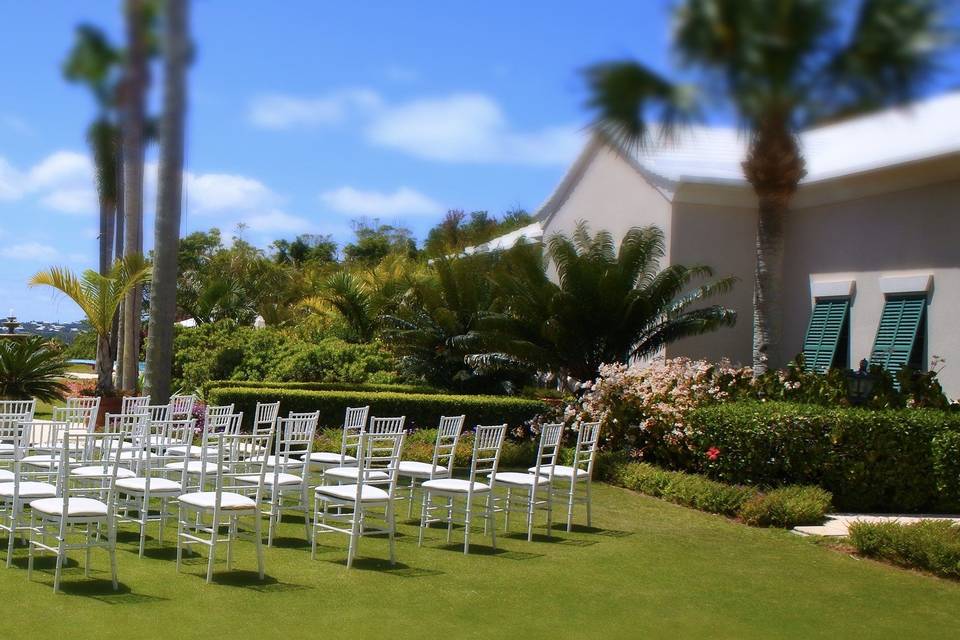 Rosewood tuckers point croquet lawn bermuda destination wedding and reception.