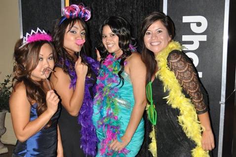 Sound Wave Mobile DJ Service & Lets Take A Pic PhotoBooth