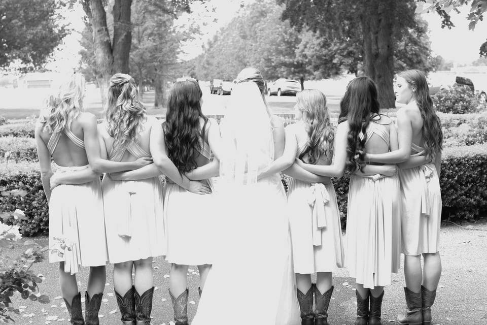 The bride with her bridesmaids