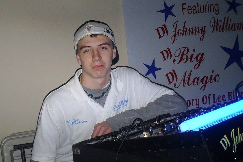 Sound Machines Professional DJ Service