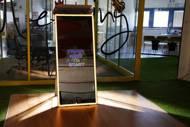 Mirror Air Photo Booth