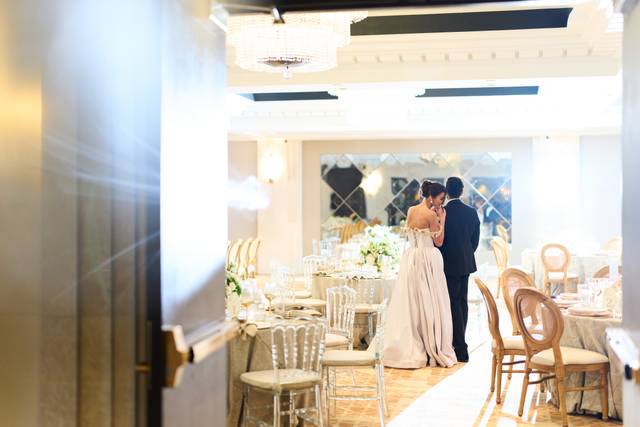 Couple Paris Ballroom