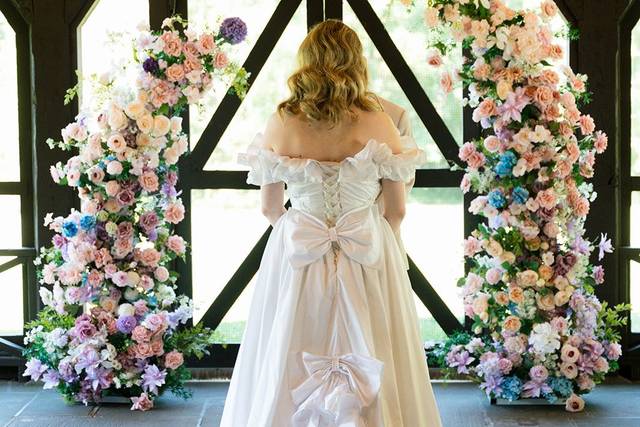 Bride & Wedding Arch