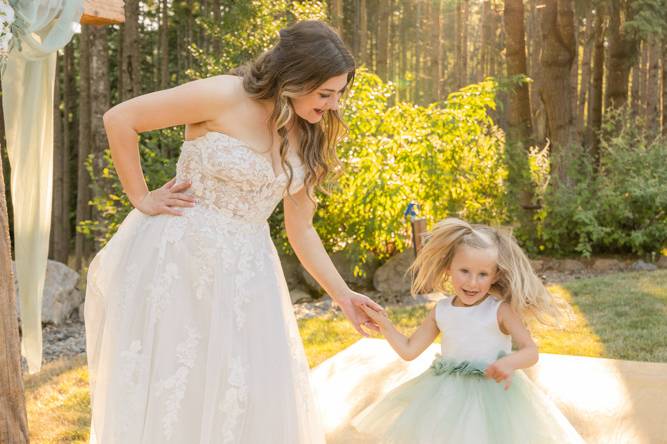 Dance with the flower girl