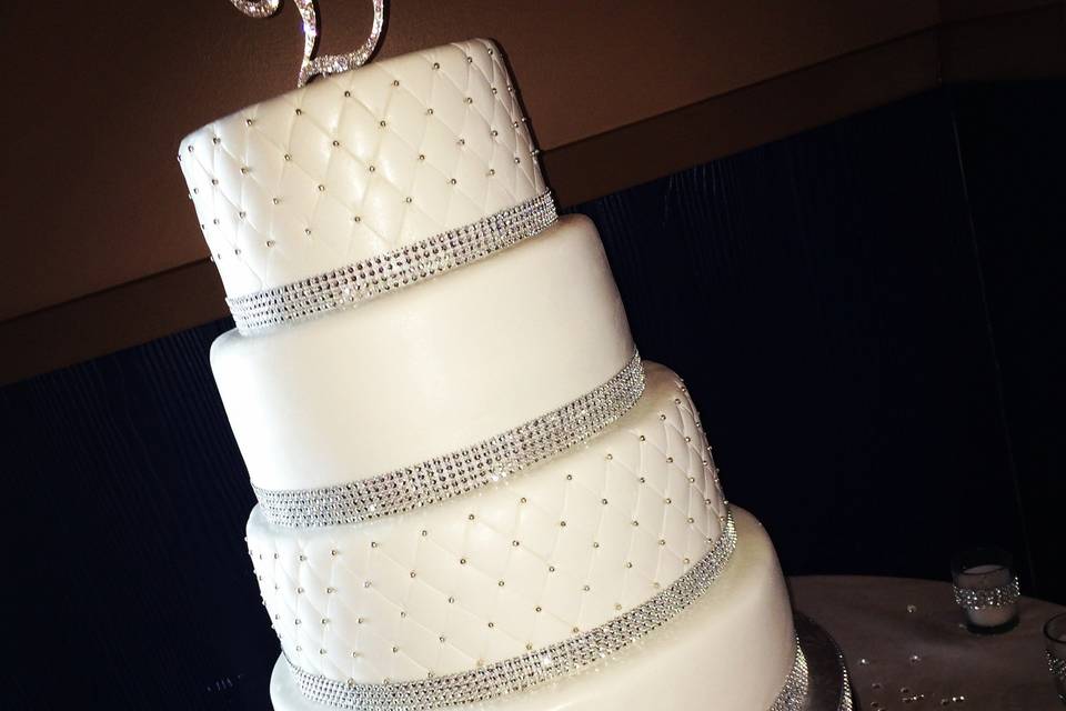 Elegant 4-tier wedding cake