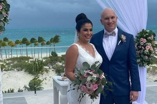 Happy Couple in Costa Mujeres