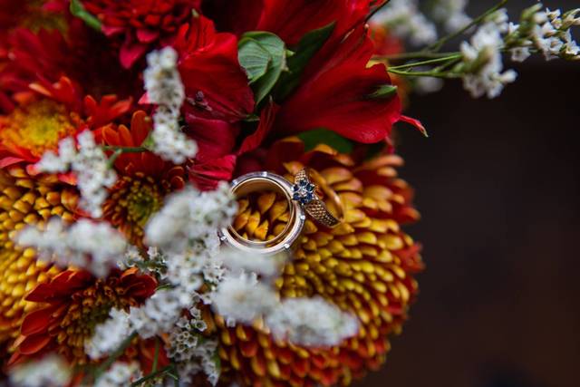 Wedding flowers and rings